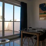 Cityscape And Penthouse 公寓
