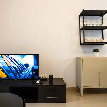 Cityscape And Penthouse *