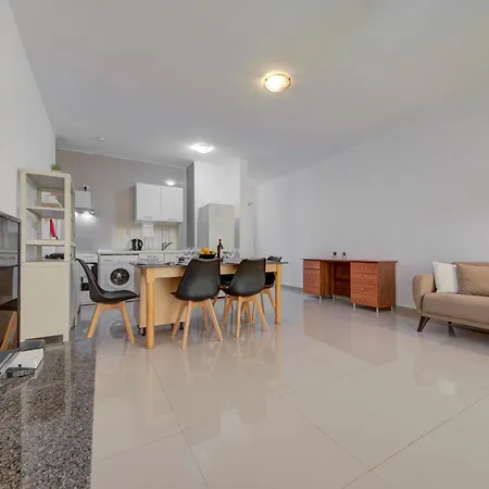 Cityscape And Penthouses By Shortletsmalta Apartment *