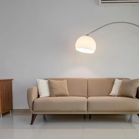 Cityscape And Penthouse *