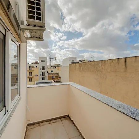 Cityscape And Penthouses By Shortletsmalta Apartament *