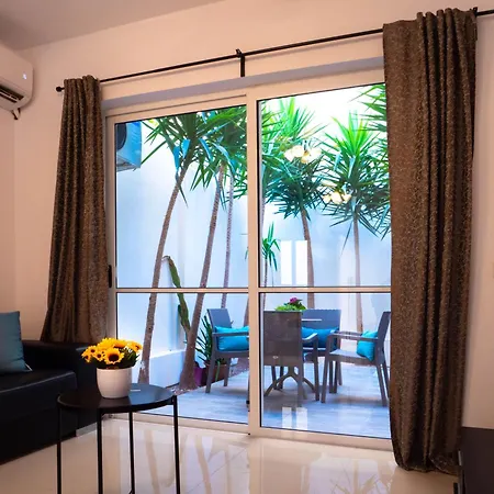 Cityscape And Penthouses By Shortletsmalta Apartament